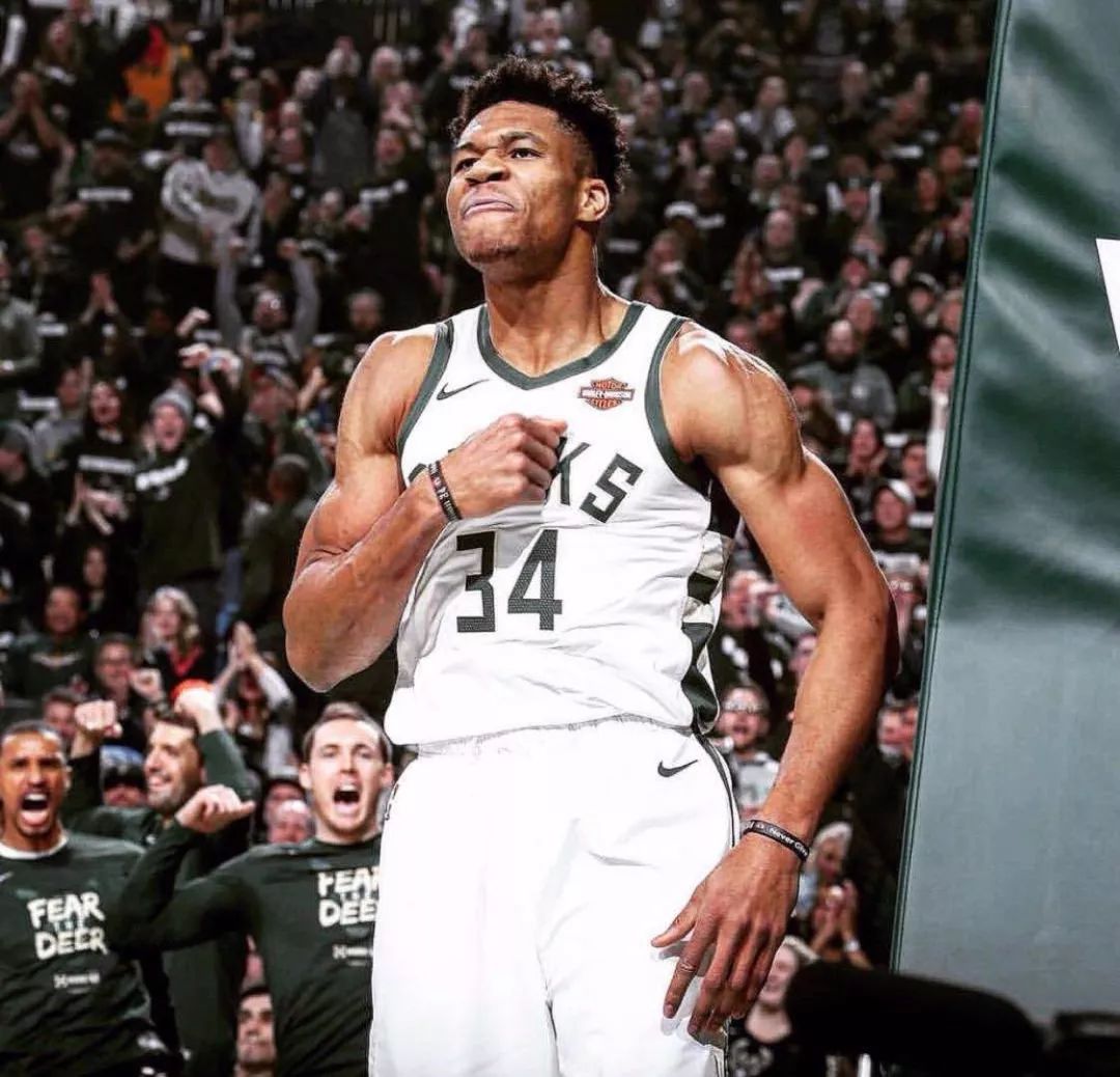 突袭中后场 突袭中后场